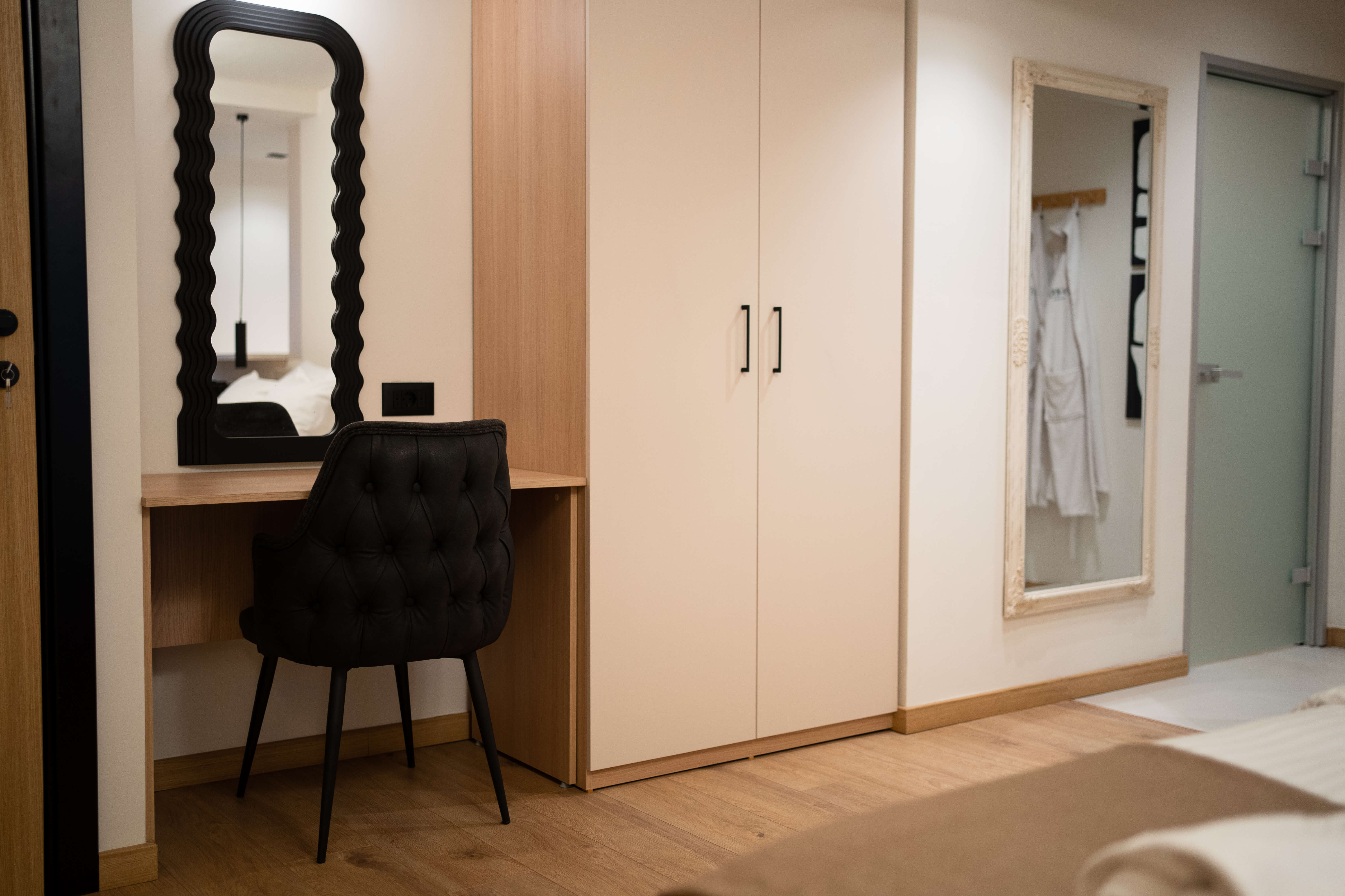 Sauna Suite living room