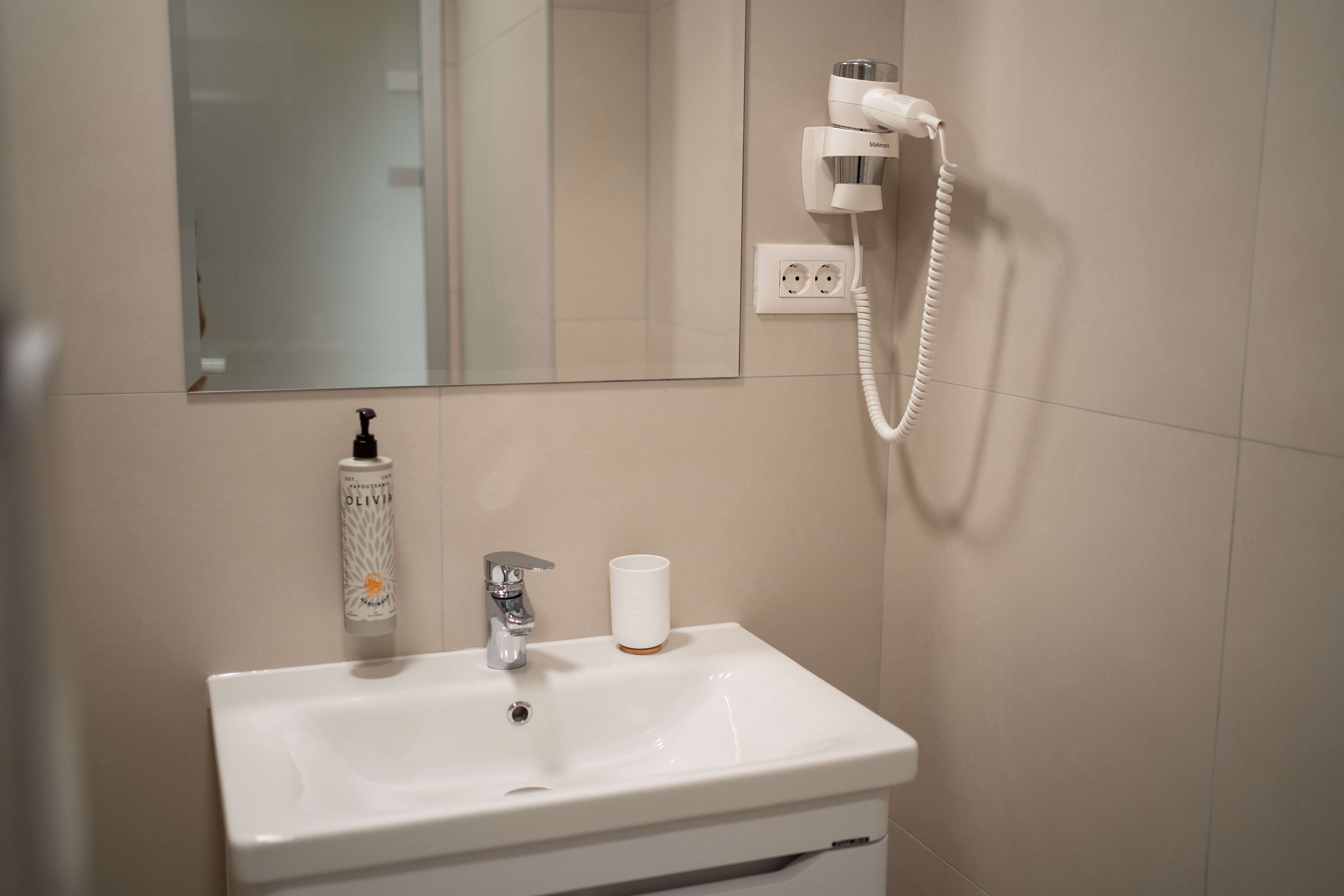 Sauna Suite bathroom